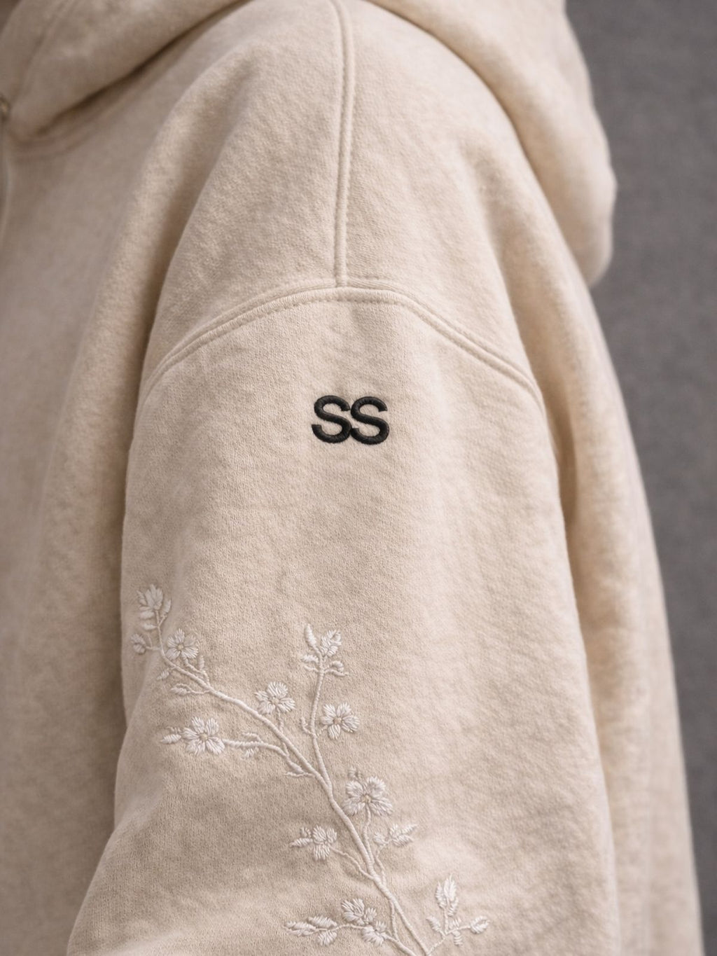 Women's sweatshirt
