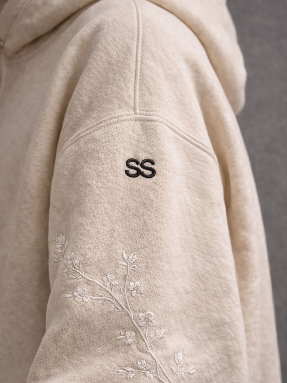 Women's sweatshirt